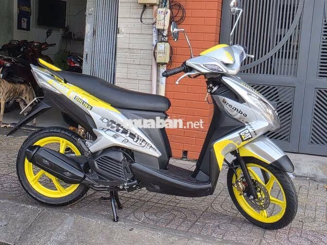 Yamaha Luvias 2014.Phun xăng điện tử.