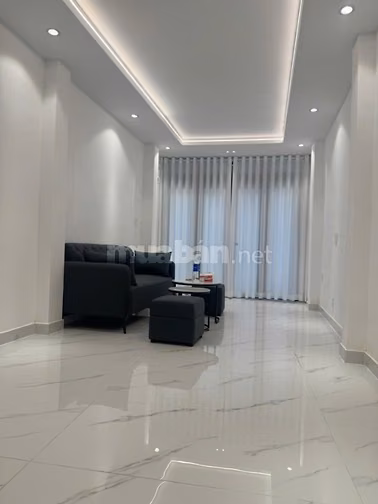 Bán nhà Bến Văn Đồn - Vĩnh Hội Q4 - hẻm Ô tô 5 tầng- 3 P.Ngủ - 27m²