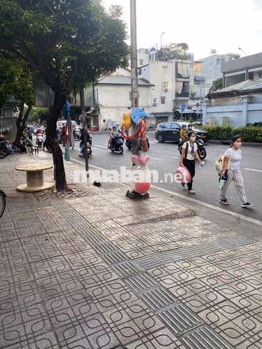 cho thuê căn góc mặt tiền nguyễn trãi vỉ hè thông thoáng rộng 5m