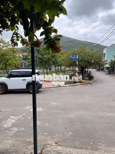 NHÀ BÁN MẶT TIỀN CÔNG VIÊN 508