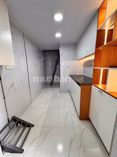 cần bán gấp nhà đẹp 3 lầu giá rẻ - chính chủ