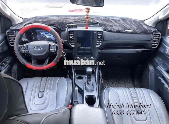 Ford Ranger XLS 4x2 AT 2025 Trắng 11.000 km