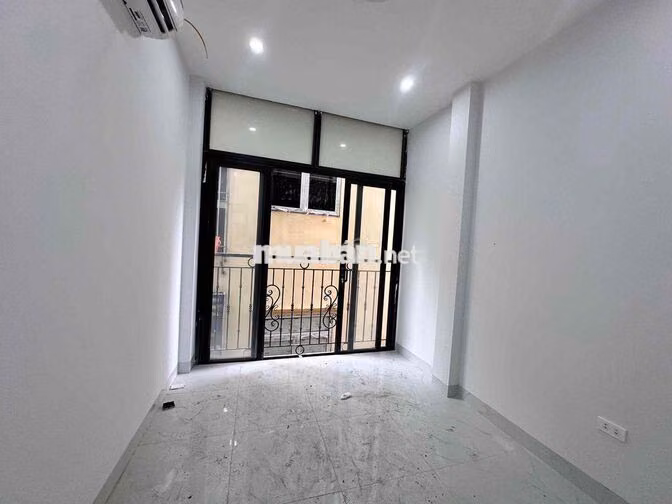 ĐI BỘ ĐH QUỐC GIA - Báo CHÍ XUÂN THUỶ FULL ĐỒ 28/8 VÀO Ở -