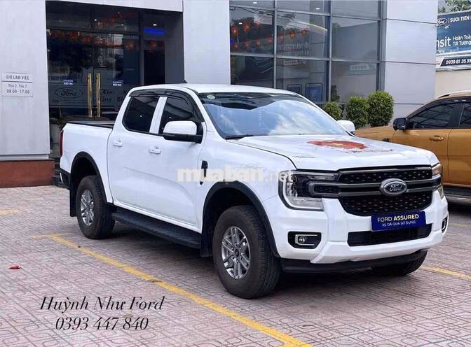 Ford Ranger XLS 4x2 AT 2025 Trắng 11.000 km