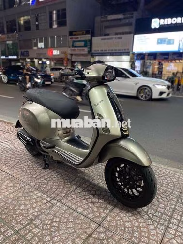 Piaggio Sprint iGet ABS 2023 Xám
