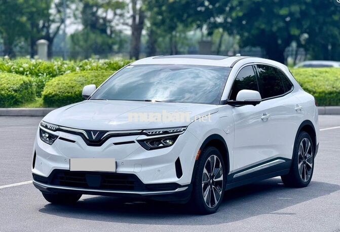 Thanh lý VinFast VF 8 Plus 2025 Trắng Mỹ 20.000KM