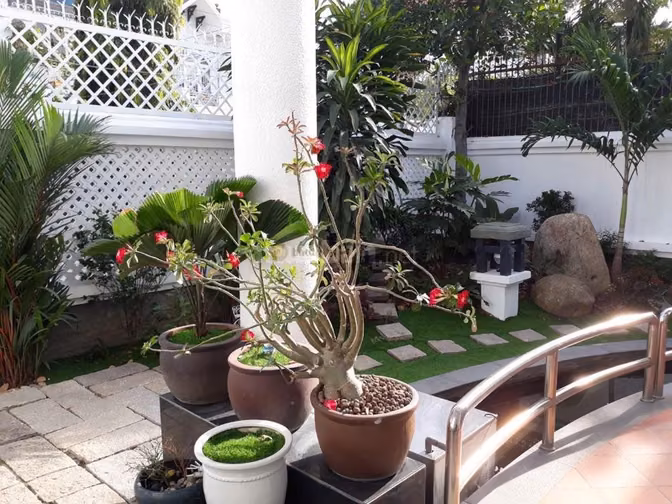 Ngộp bank giảm 10 tỷ! B.Thự compound Trần Não kết cấu 3 tầng+ sân vườn