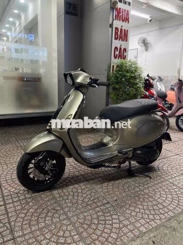 Piaggio Sprint iGet ABS 2023 Xám