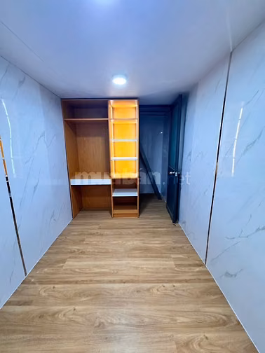 cần bán gấp nhà đẹp 3 lầu giá rẻ - chính chủ