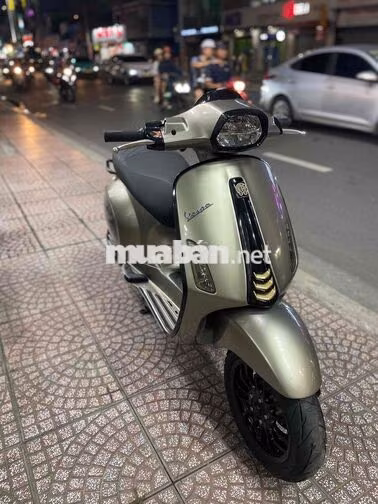Piaggio Sprint iGet ABS 2023 Xám