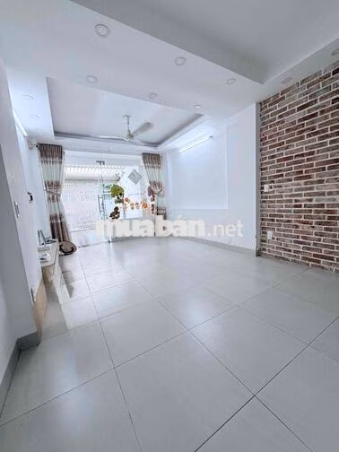 Nhà 3 tầng,Hẻm xe hơi,80m2 ,Kế bên ĐH VĂN LANG.