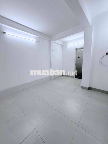 Nhà 3 tầng,Hẻm xe hơi,80m2 ,Kế bên ĐH VĂN LANG.