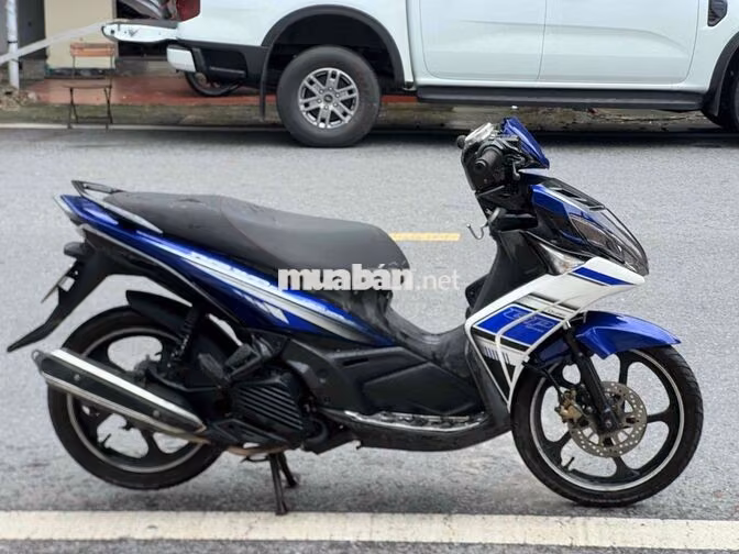 Yamaha Nouvo FI Thể thao Xanh trắng đen