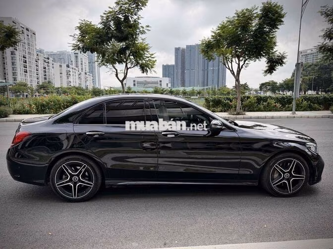 Mercedes-Benz C300 AMG 2020 Đen Tự động 9 cấp