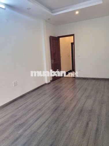 Chính chủ cho thuê nhà 5 tầng, ngõ ô tô, gần ĐH Phenikaa, giá 8tr