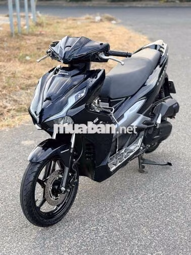📌AB 4Val đời  2025 Đen bóng 4000 km như mới