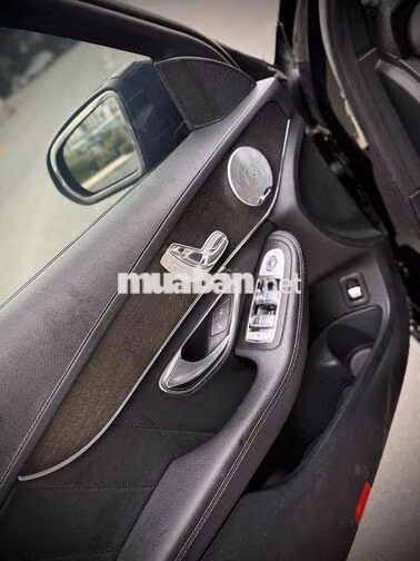 Mercedes-Benz C300 AMG 2020 Đen Tự động 9 cấp