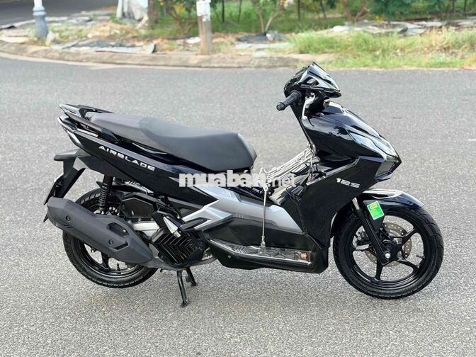 📌AB 4Val đời  2025 Đen bóng 4000 km như mới