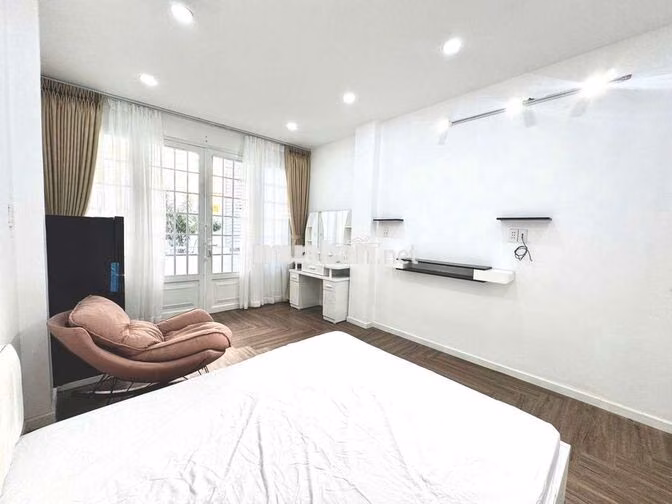 Chính chủ cho thuê 1PN ban công tách bếp ngay chợ Phạm Văn Hai, Tr. Sa