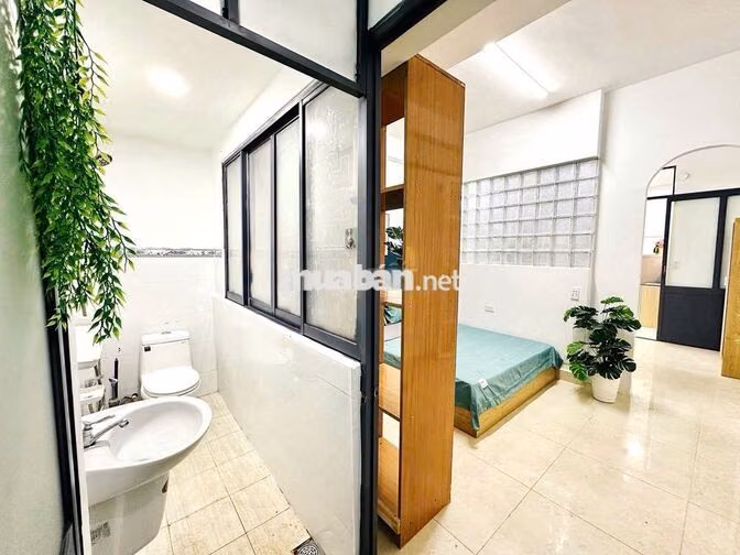 2PN FULL NỘI THẤT NGAY NGUYỄN GIA TRÍ GẦN UTH - HUTECH - HỒNG BÀNG