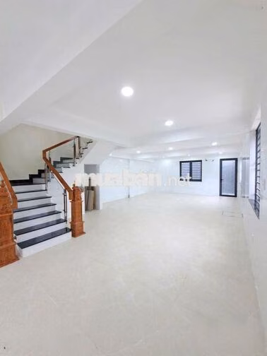 Cho thuê nhà mặt tiền 233/ Đặng Thùy Trâm, P.13, Quận Bình Thạnh