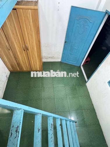 PHÒNG CÓ GÁC - SẴN MÁY LẠNH - TỦ ĐỒ
