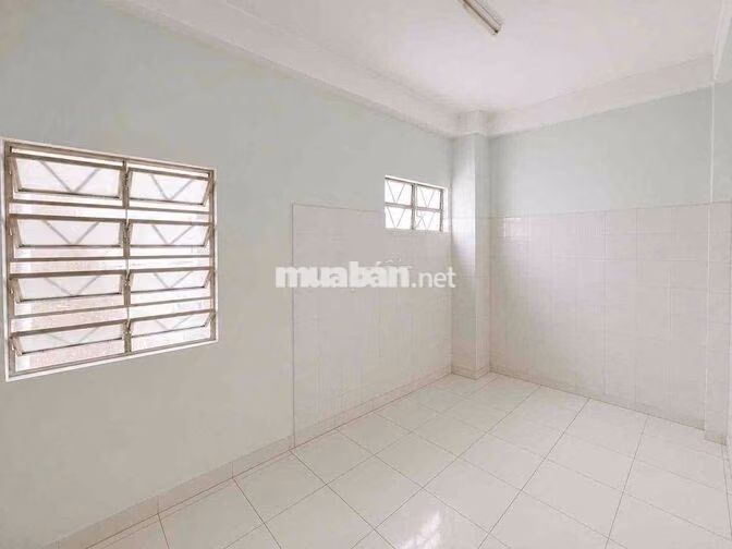 Cho thuê nhà 6 tầng mặt tiền Tuệ Tĩnh