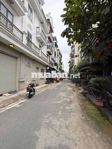 Cho thuê nhà 12 triệu 4 phòng ngủ 5 vệ sinh đường 6m thông