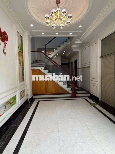 Cho thuê nhà 12 triệu 4 phòng ngủ 5 vệ sinh đường 6m thông
