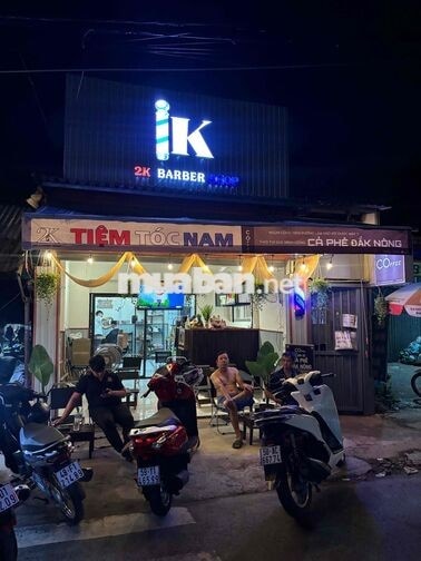 Sang tiệm tóc + tiệm cafe kinh doanh chung
