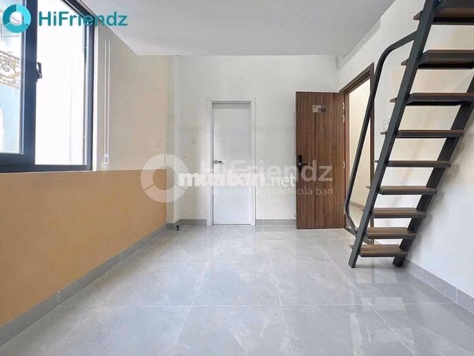 DUPLEX CỬA SỔ TRỜI – THANG MÁY