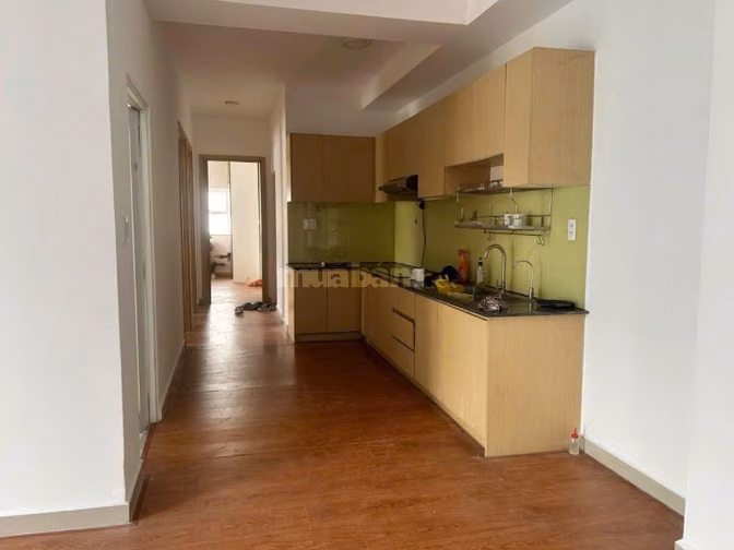 Chung cư Screc-Trường Sa, Quận 3-Ko nội thất, 2PN, 84m2 Giá 11 triệu/t