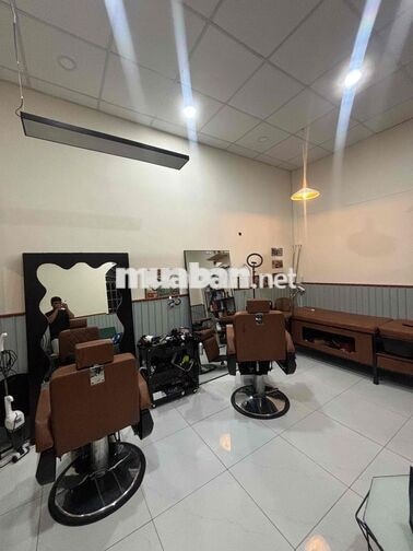 Sang tiệm tóc + tiệm cafe kinh doanh chung