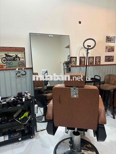 Sang tiệm tóc + tiệm cafe kinh doanh chung