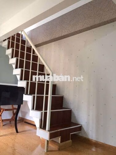 cho thuê nhà căn góc 2,8x14 tr 2 lầu 3pn 3vs Võ Văn Kiệt Q1