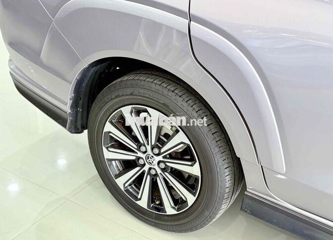 Toyota Veloz 2023 1.5CVT 59.000km xe zin đẹp keng