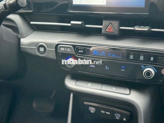 Hyundai Accent Premium 2024 Trắng