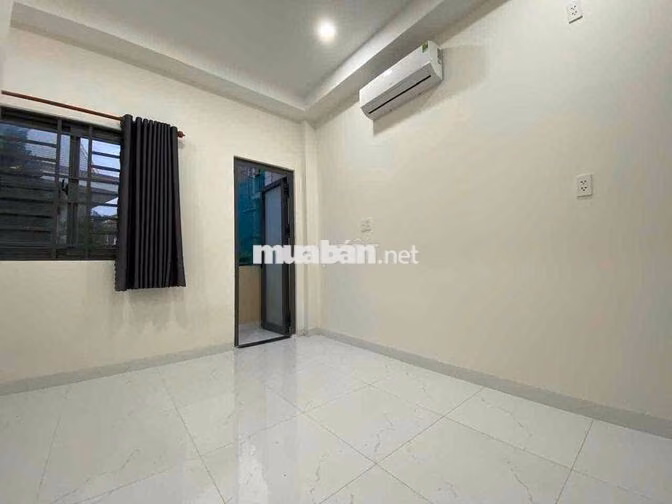 Thuê ngay căn ban công 29m2 ánh sáng tự nhiên ngay Nguyễn Xí gần Q1,3
