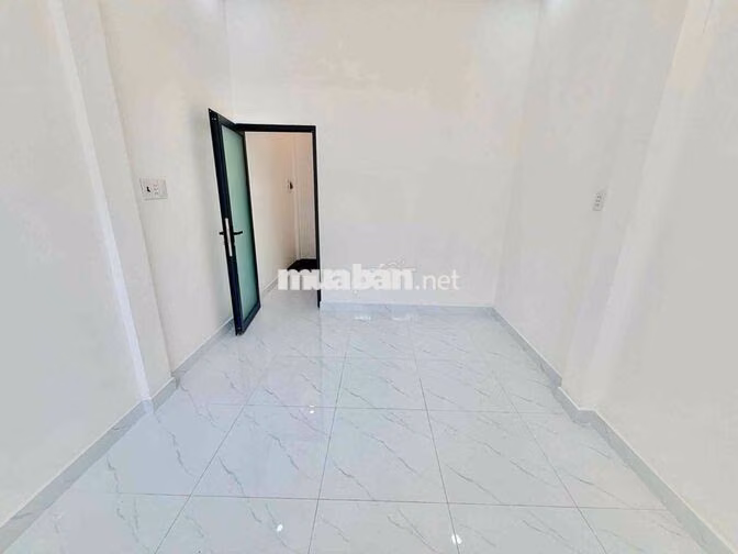 Bán nhà ngang khủng 6,2 nở hậu 3pn3wc , 10m ra Dương Quảng Hàm
