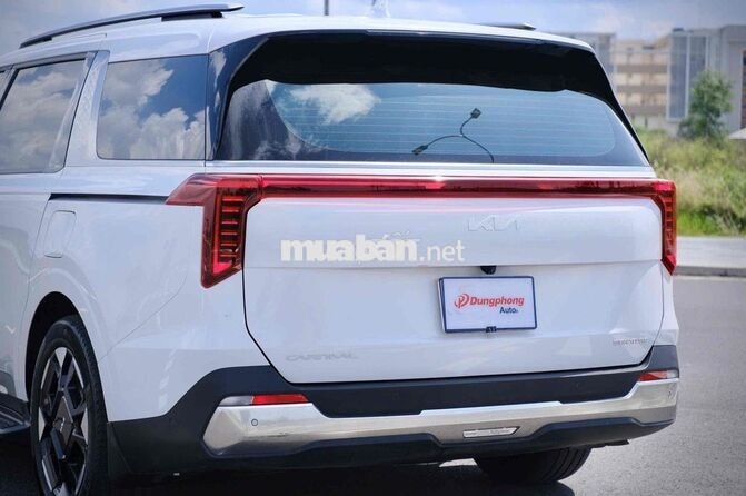 Kia Carnival Signature 2024 máy dầu  Form 2025