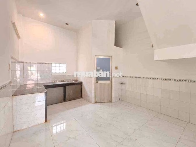 Bán nhà hẻm xe hơi đỗ cửa 2pn2wc khu đồng bộ cao tầng