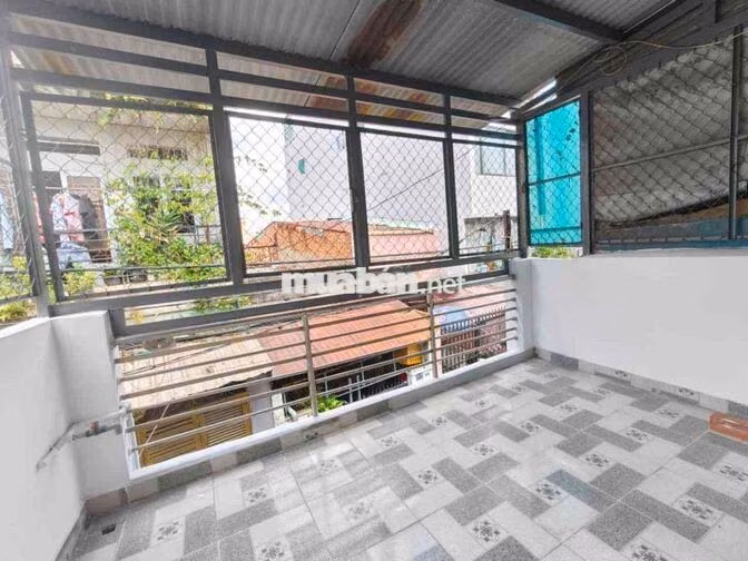 Bán nhà hẻm xe hơi đỗ cửa 2pn2wc khu đồng bộ cao tầng