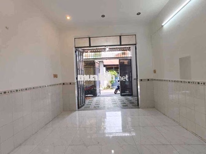 Bán nhà hẻm xe hơi đỗ cửa 2pn2wc khu đồng bộ cao tầng