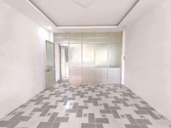 Bán nhà hẻm xe hơi đỗ cửa 2pn2wc khu đồng bộ cao tầng