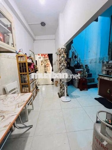 Bán nhà 70m2 hẻm xe hơi nở hậu 6,6m đối diện vincom Quang Trung