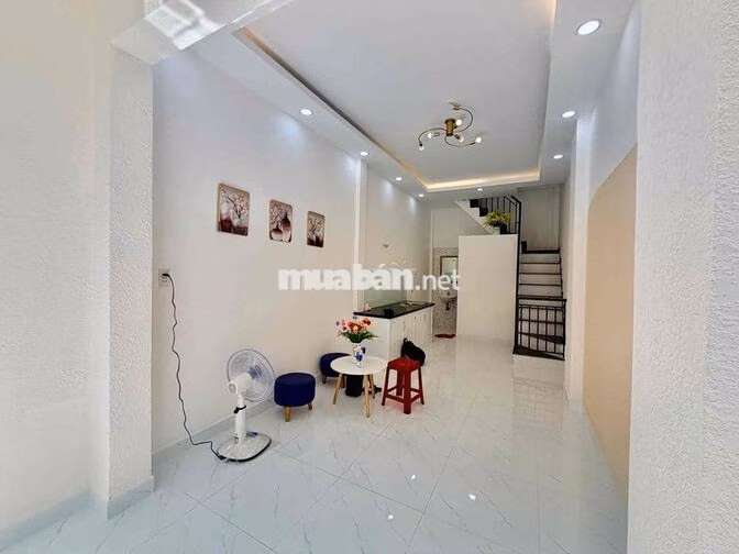 Bán nhà ngang khủng 6,2 nở hậu 3pn3wc , 10m ra Dương Quảng Hàm