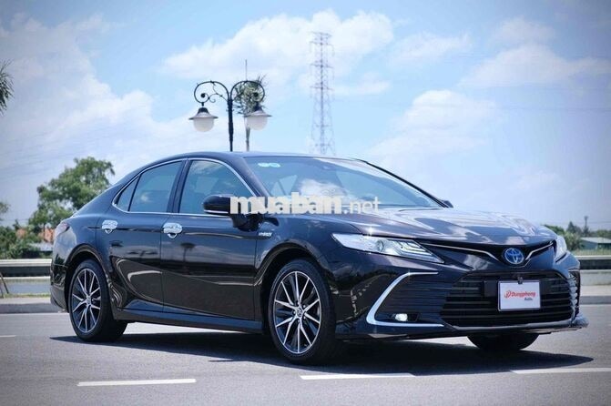 Toyota Camry Hybrid 2022 Đen 25000 km