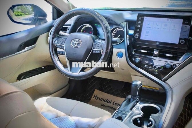 Toyota Camry Hybrid 2022 Đen 25000 km