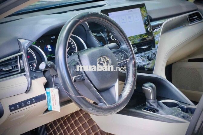 Toyota Camry Hybrid 2022 Đen 25000 km