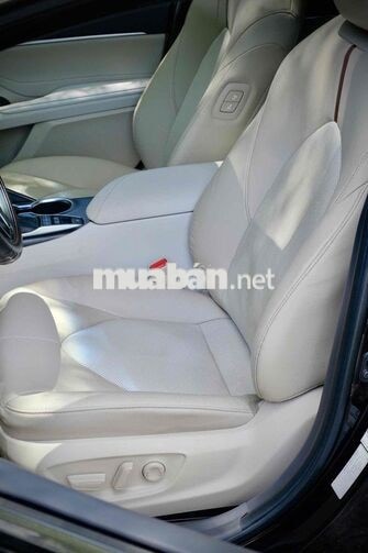 Toyota Camry Hybrid 2022 Đen 25000 km